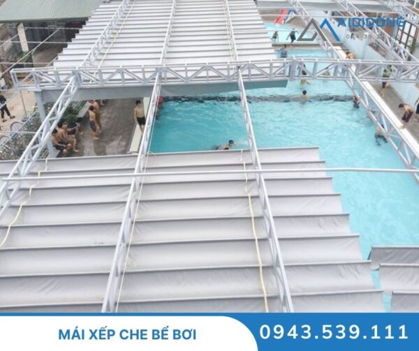 Mái xếp che bể bơi