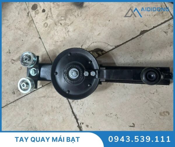 Tay quay mái bạt (2)