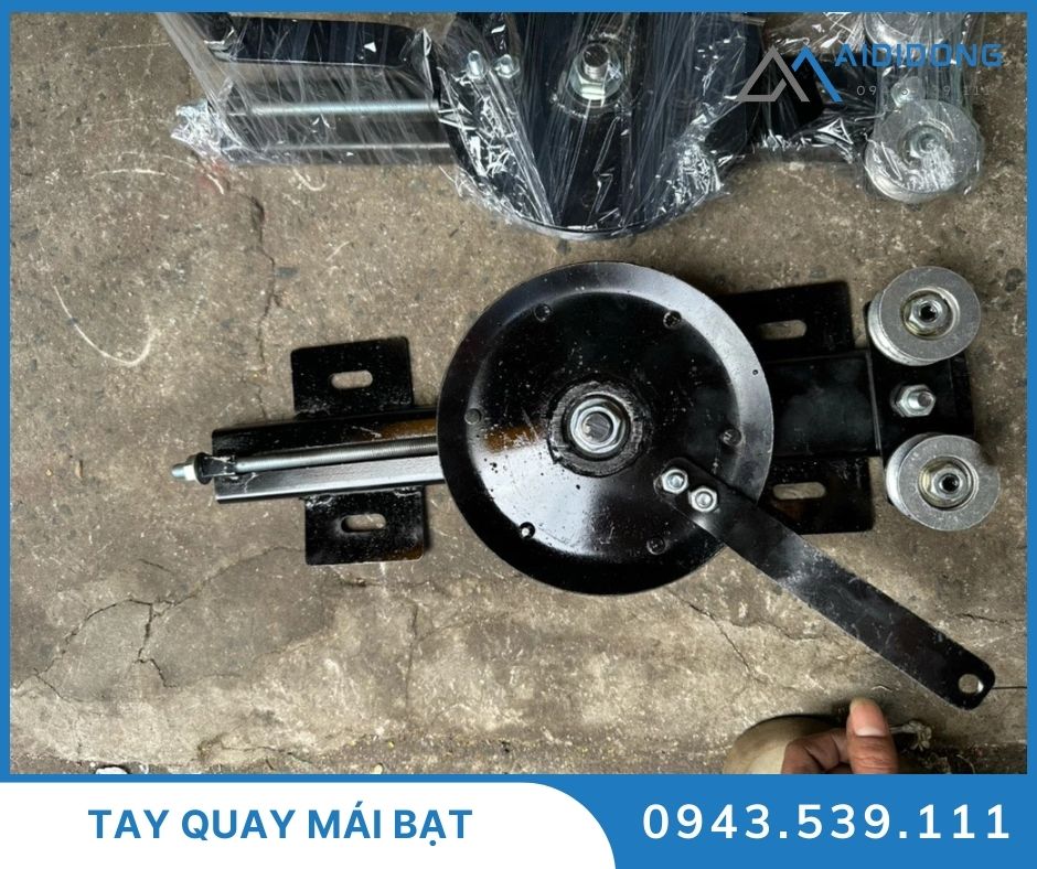 Tay quay mái bạt (2)