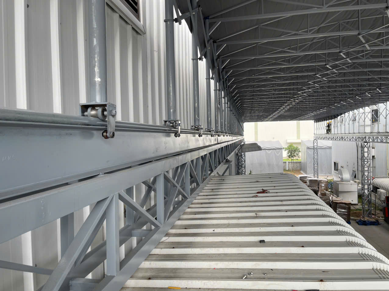 Mái vòm 19.2x80m Hải Dương hoàn thiện khung thép