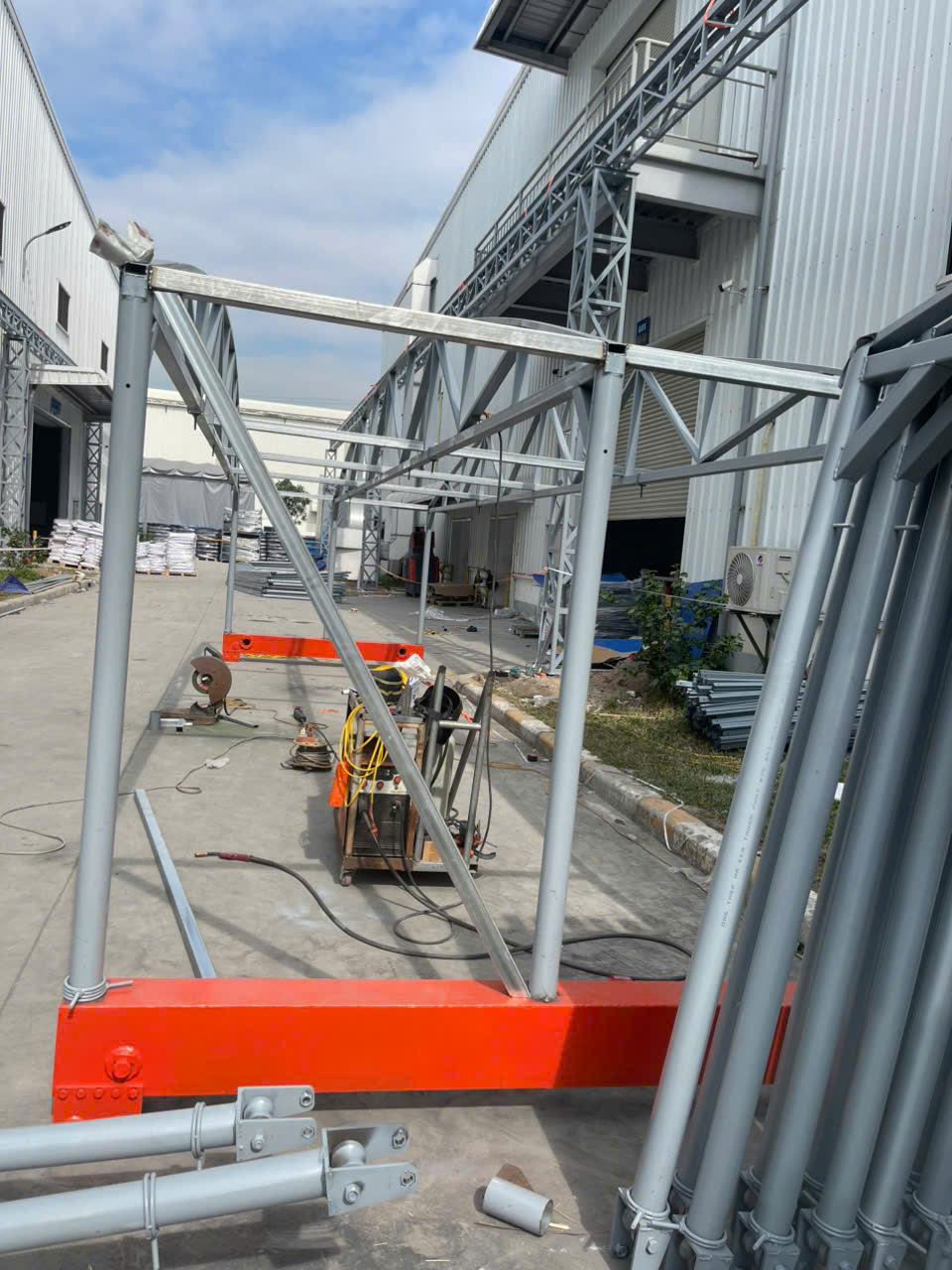 Dự án mái vòm 19.2x80m tại Hải Dương do Maididong.vn thi công