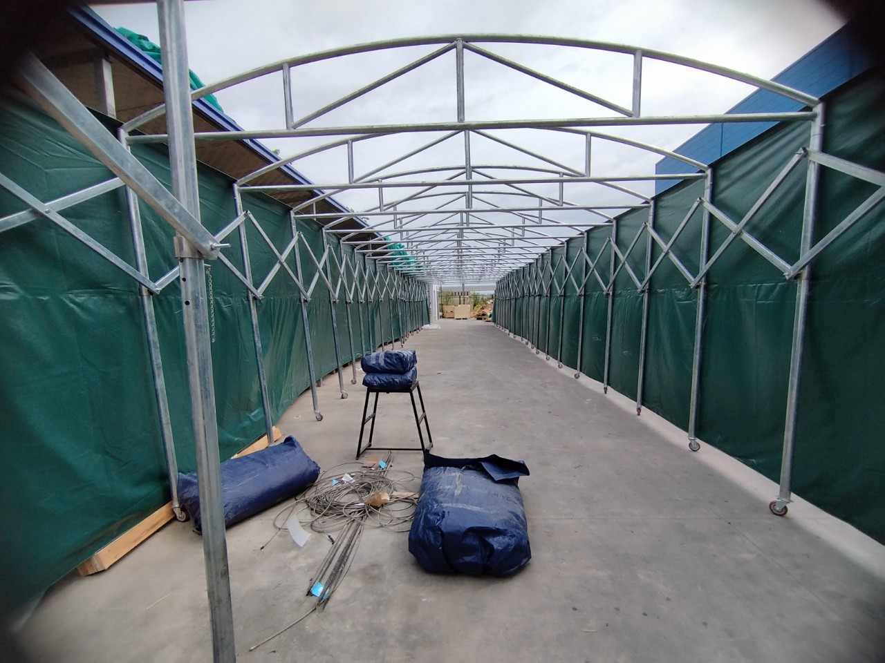 khung lều 4.5x24m Bắc Ninh sau khi lắp dựng